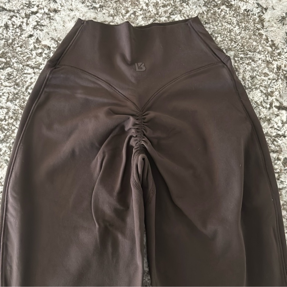 BuffBunny Aggressive Scrunch Brown Leggings